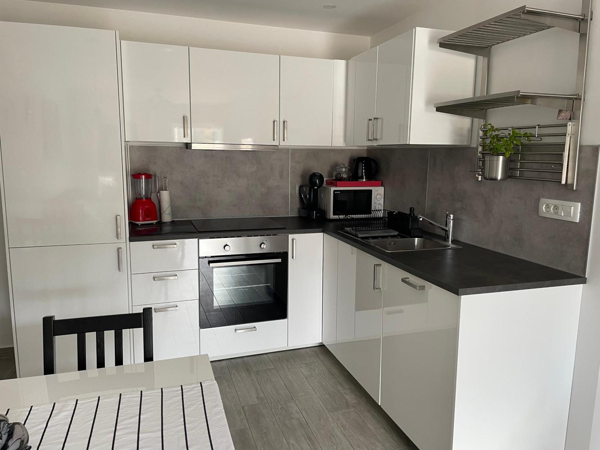Apartment Tom